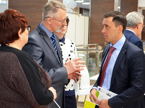 2. �������� ���������� ������������ �������� �.�.����� � ����������� ������������ ������������� ��������� ������� �.�.��������.